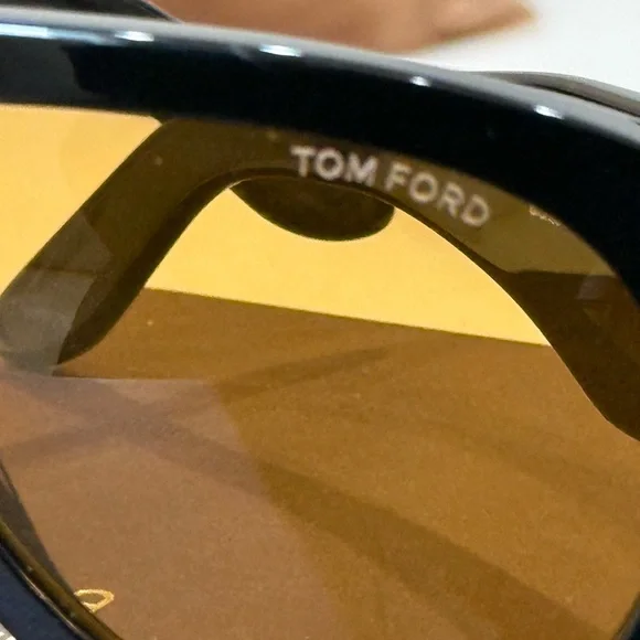 Tom Ford Sunglasses - Picture 7 of 8